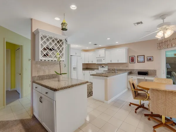 $425,000 | 3960 1st Lane, Vero Beach, FL 32968