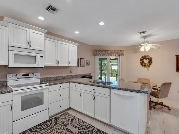 $425,000 | 3960 1st Lane, Vero Beach, FL 32968