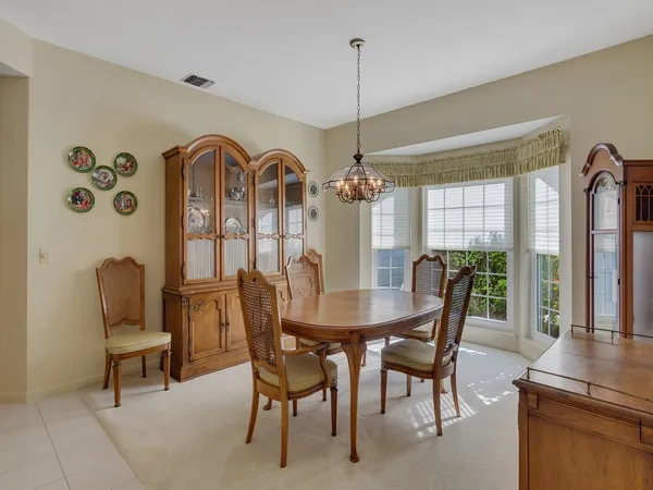 $425,000 | 3960 1st Lane, Vero Beach, FL 32968