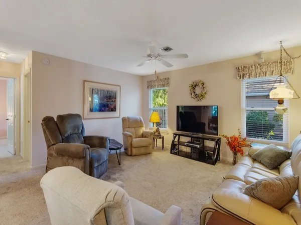 $425,000 | 3960 1st Lane, Vero Beach, FL 32968