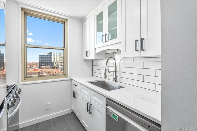 $285,000 | 118-18 Union Turnpike, Unit 11A | Kew Gardens