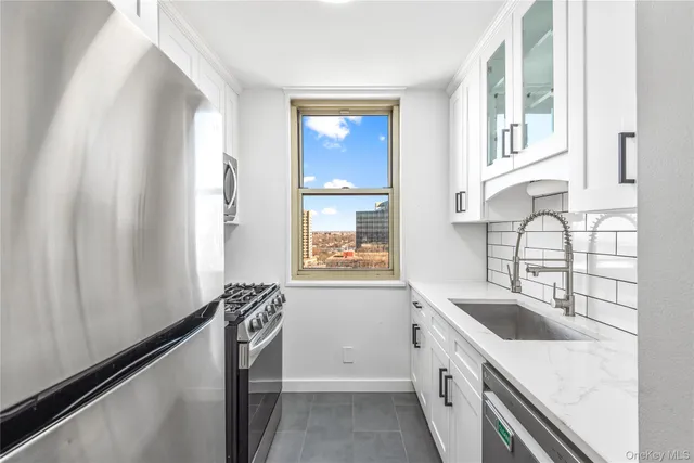 $285,000 | 118-18 Union Turnpike, Unit 11A | Kew Gardens