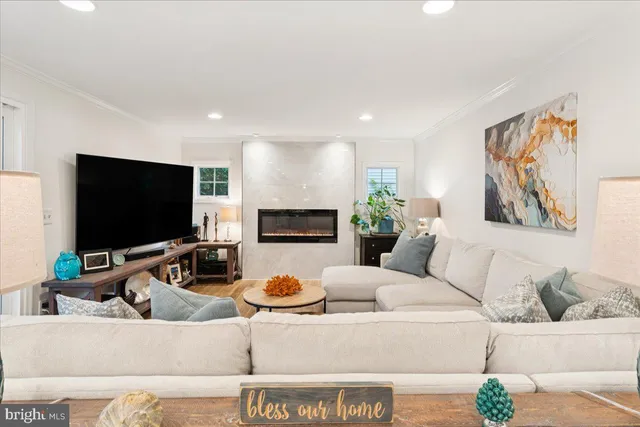 $925,000 | 1377 Rock Chapel Road, Herndon, VA 20170