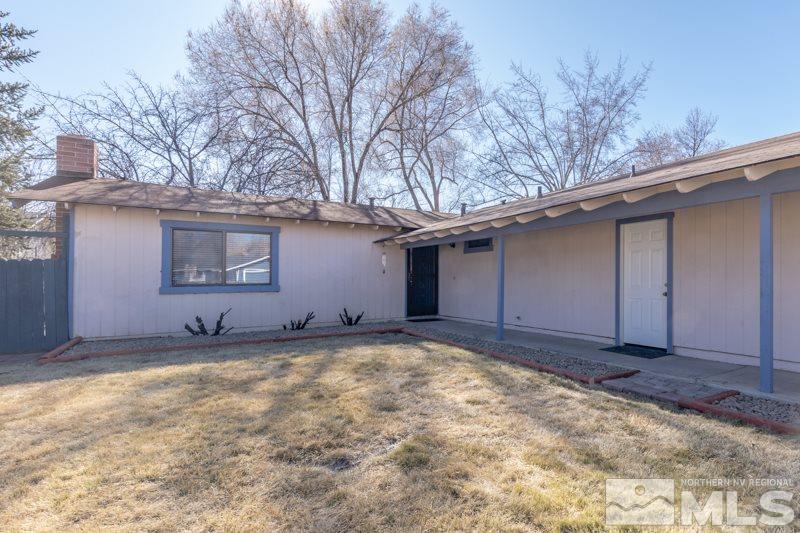 1830 Prior Road Reno, NV 89503 - Photo 2 of 16 a backyard of a house