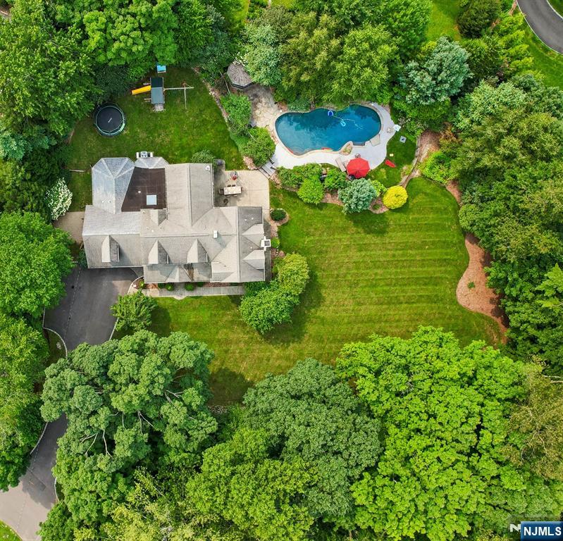58 Powell Road Allendale, NJ 07401 - Photo 2 of 33 Gallery Image 2