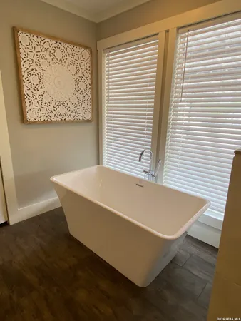 $375,000 | 316 County Road 775, Devine, TX 78016