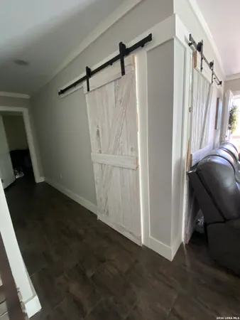 $375,000 | 316 County Road 775, Devine, TX 78016