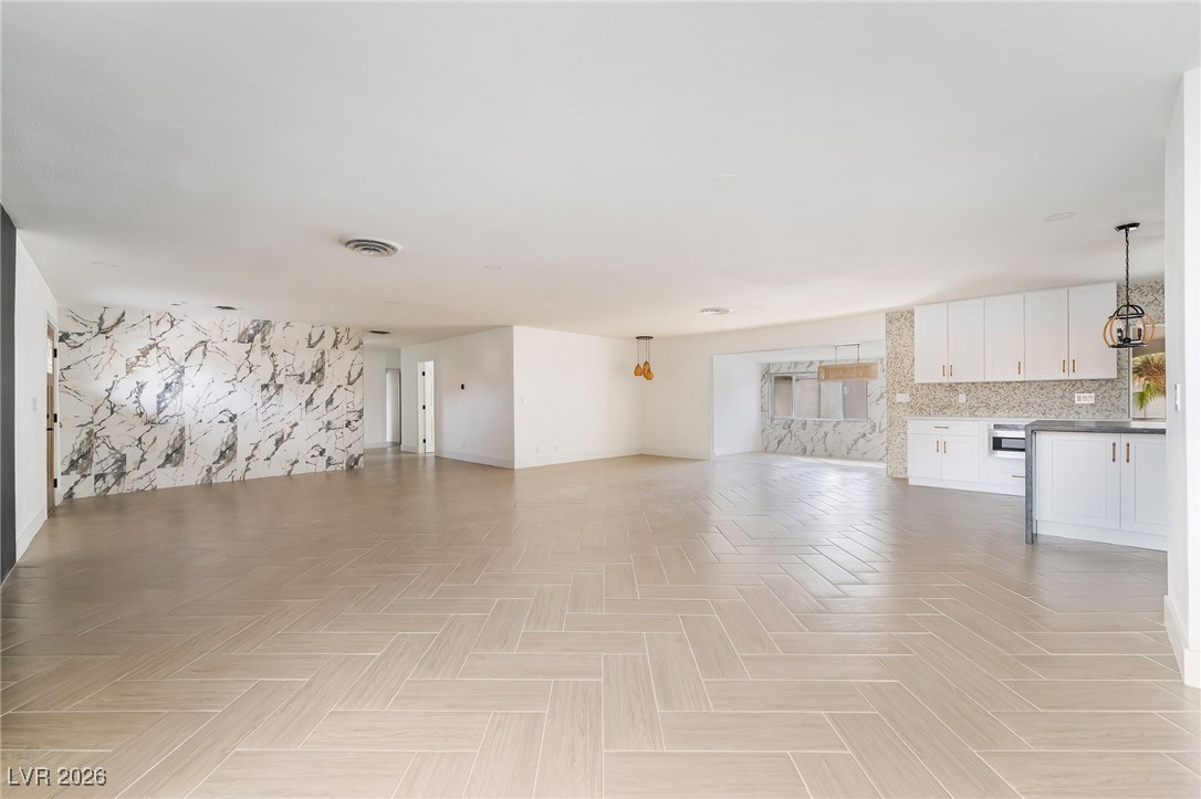 4501 South Woodcrest Road Las Vegas, NV 89121 - Photo 9 of 46
