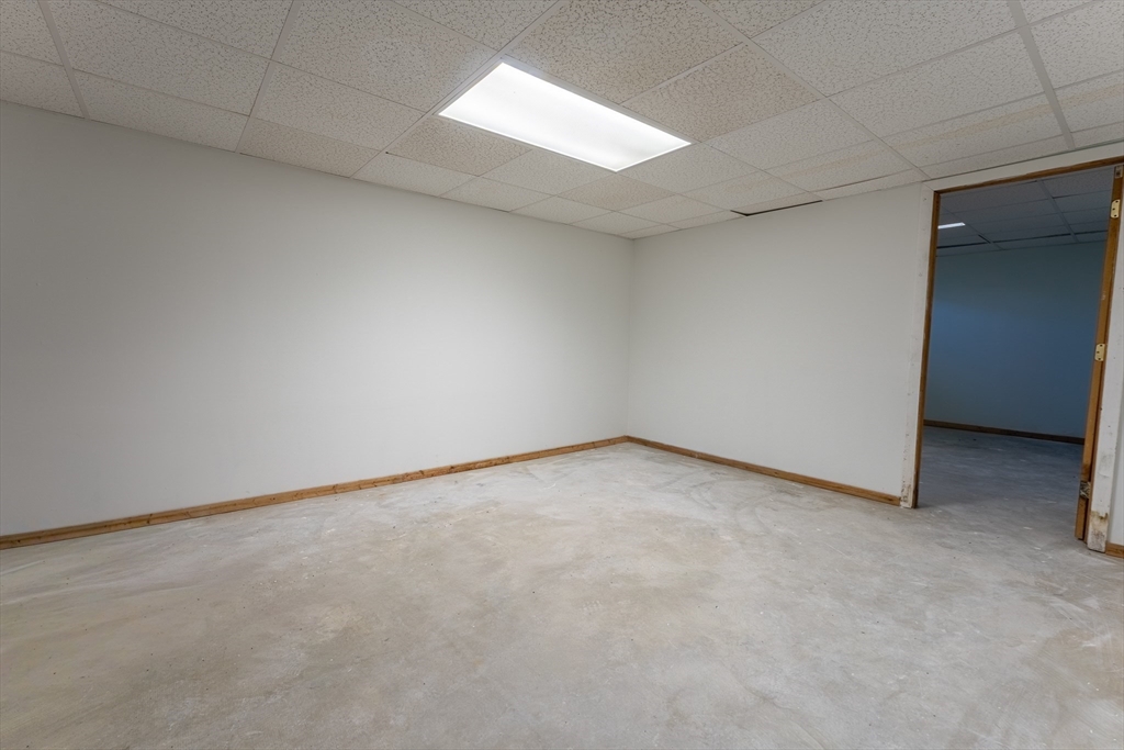 1178 Sumner Avenue Springfield, MA 01118 - Photo 12 of 16