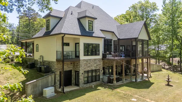 $899,000 | 267 Woodrun Drive, Middleton, TN 38052