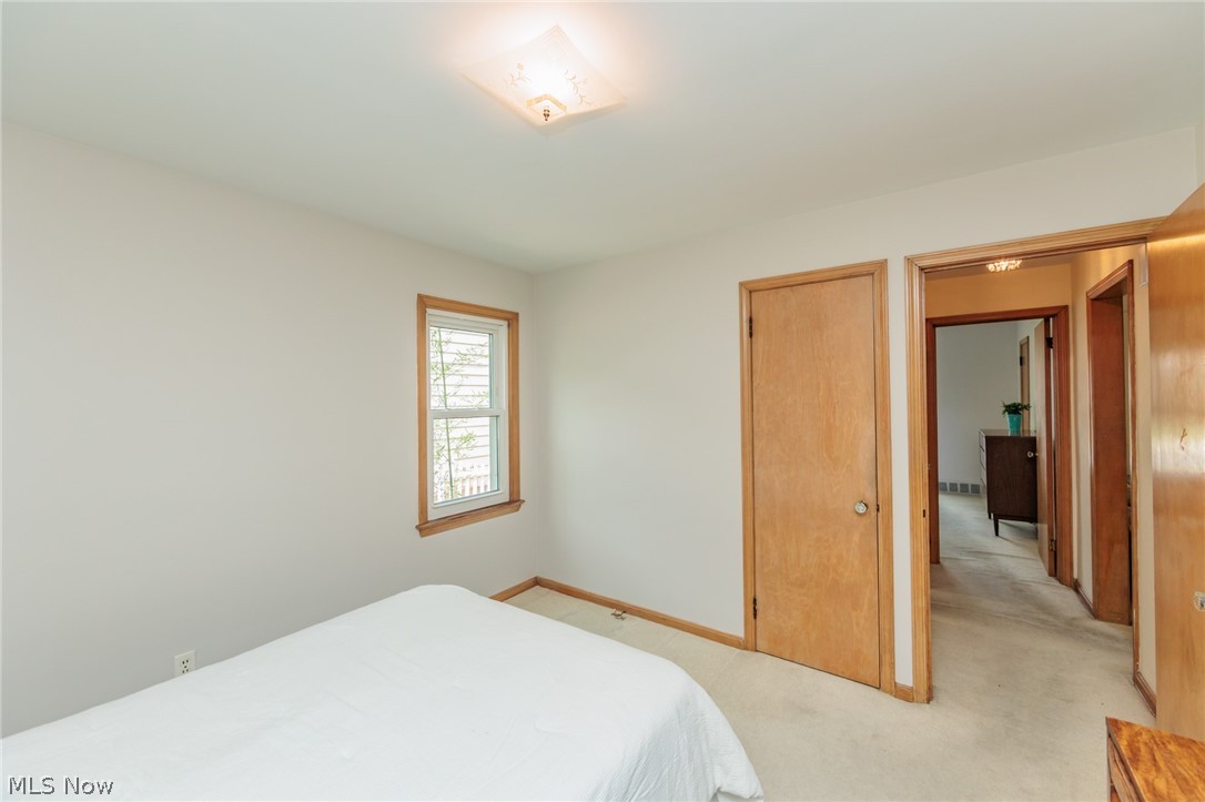 1901 Lorimer Road Cleveland, OH 44134 - Photo 18 of 46