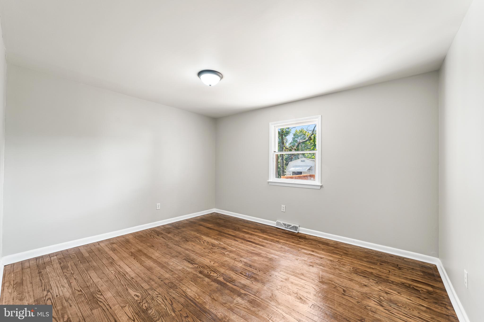 15 Cove Road Penns Grove, NJ 08069 - Photo 11 of 24 Gallery Image 11