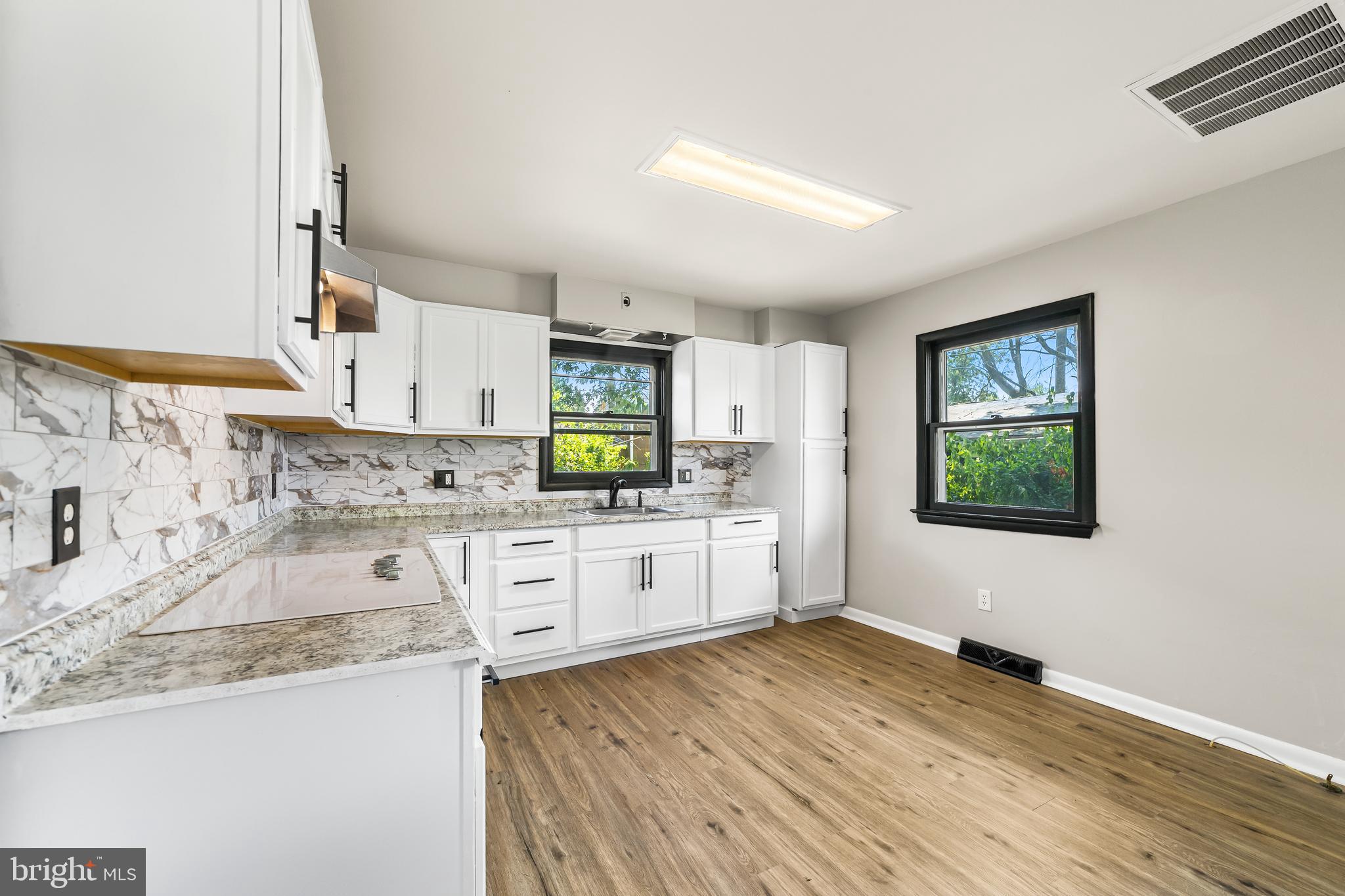 15 Cove Road Penns Grove, NJ 08069 - Photo 6 of 24 Gallery Image 6