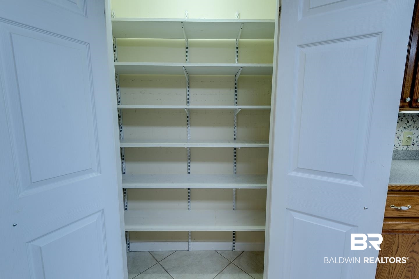 9686 County Road 65 Foley, AL 36535 - Photo 26 of 47 Pantry