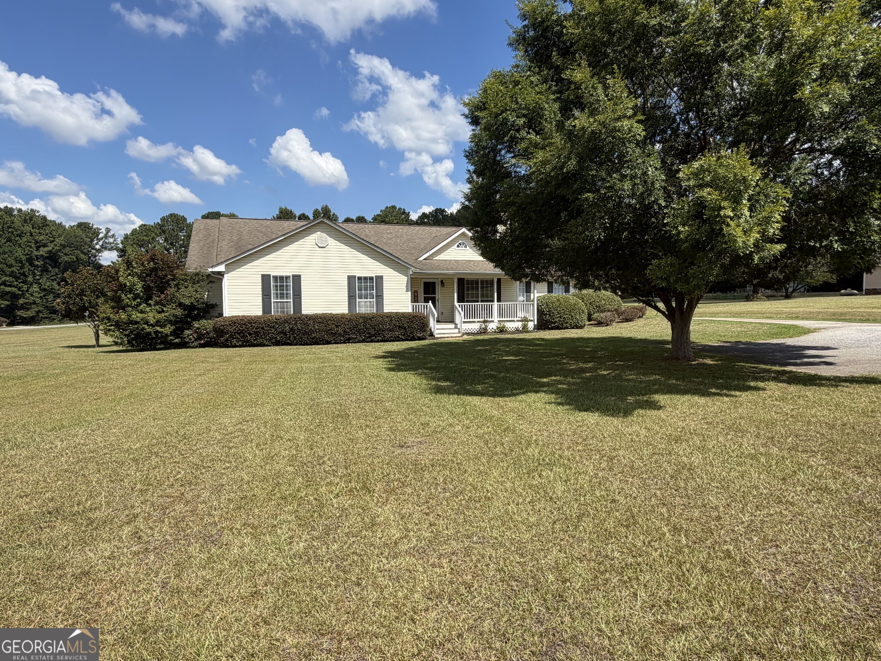 2008 Birdie Road Griffin, GA 30223 - Photo 2 of 38 Gallery Image 2