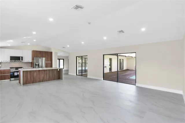 $889,000 | 8419 Northwest 55th Court, Coral Springs, FL 33067