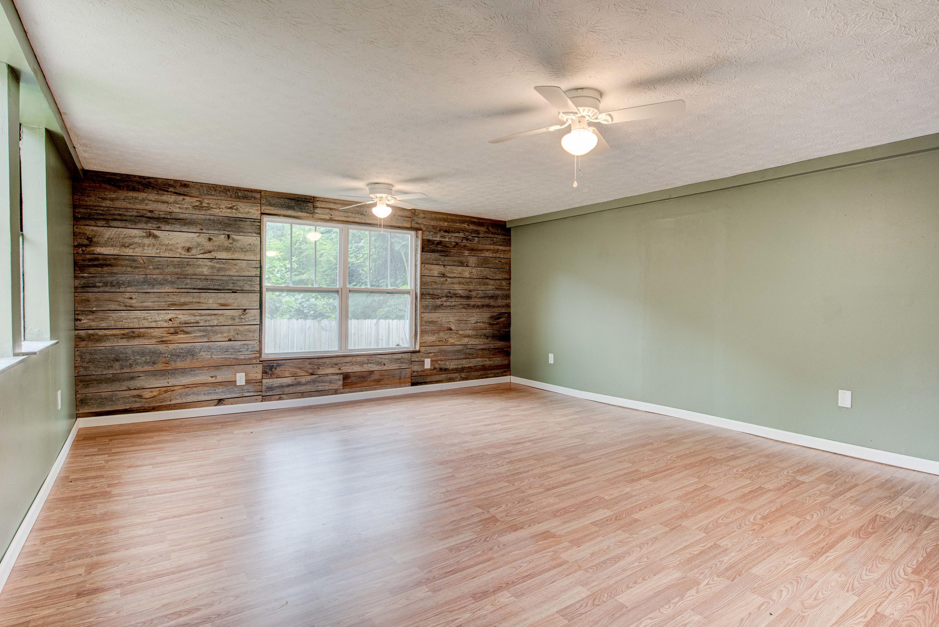 189 Lone Mountain Road Andersonville, TN 37705 - Photo 3 of 30 Photo-7