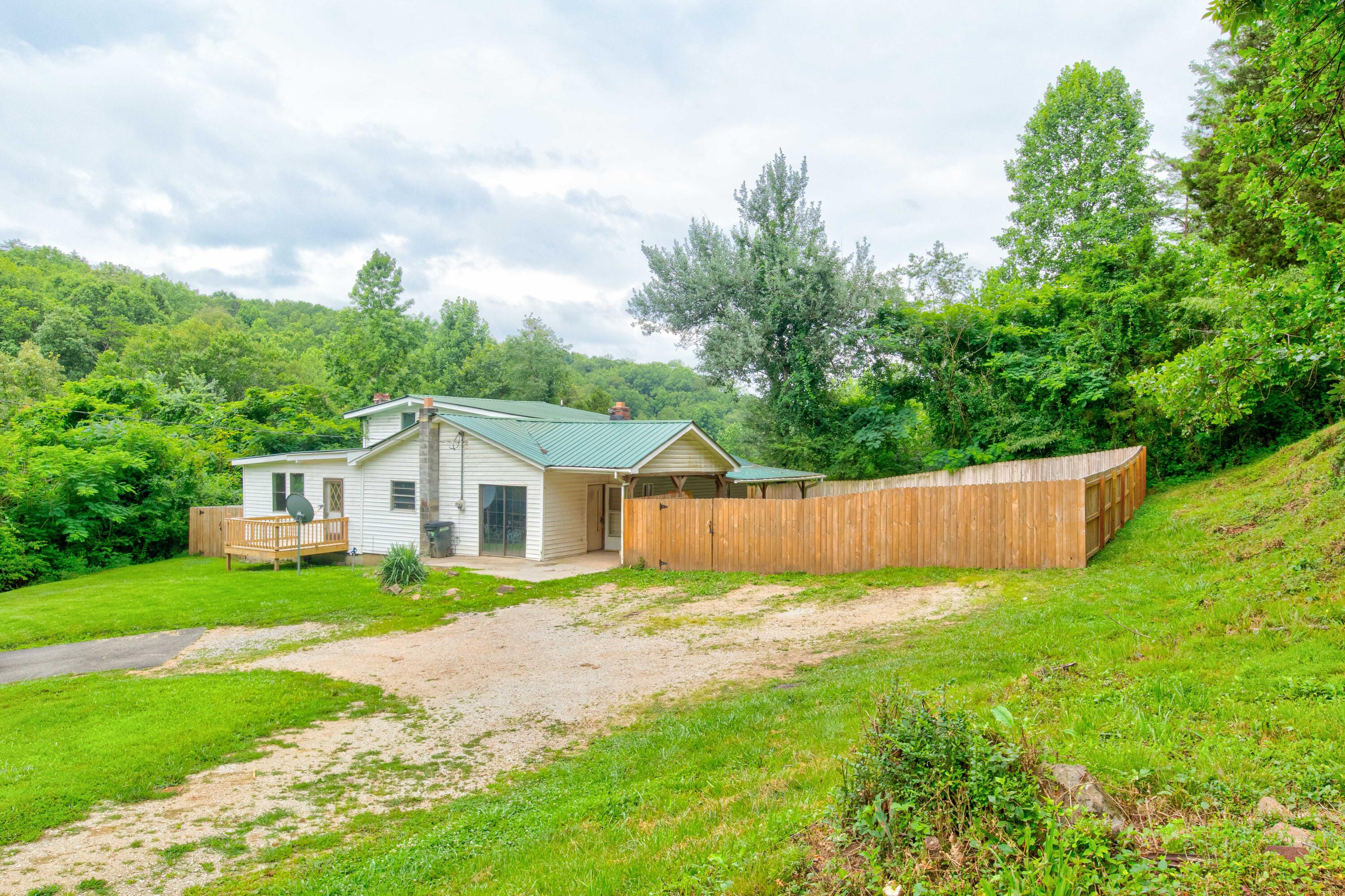 189 Lone Mountain Road Andersonville, TN 37705 - Photo 29 of 30 Photo-34