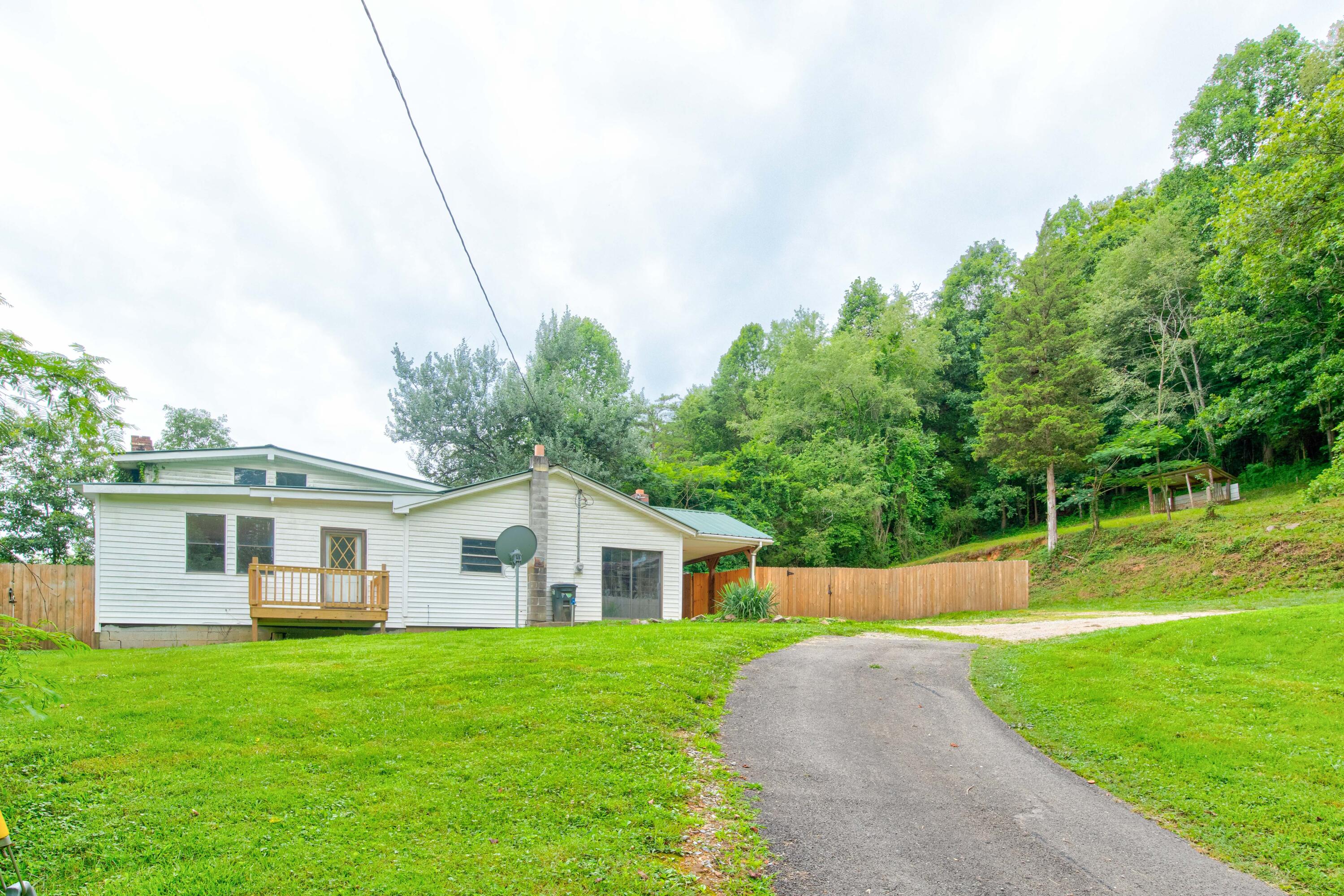 189 Lone Mountain Road Andersonville, TN 37705 - Photo 30 of 30 Photo-37