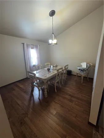 $320,000 | 129 Northwest 251 Road, Clinton, MO 64735