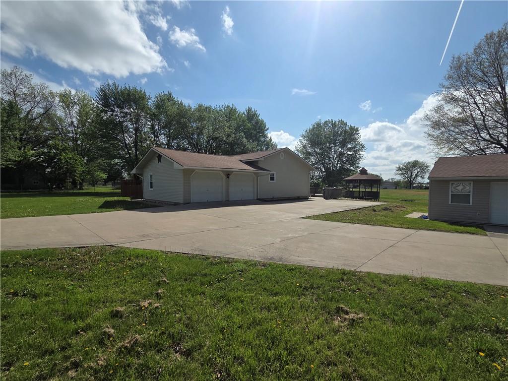 129 Northwest 251 Road Clinton, MO 64735 - Photo 2 of 46