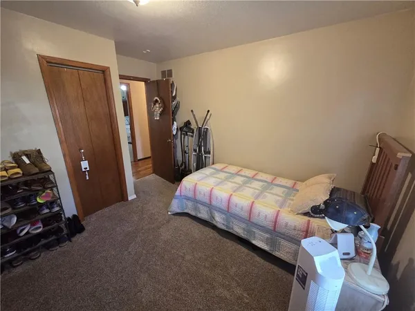 $320,000 | 129 Northwest 251 Road, Clinton, MO 64735