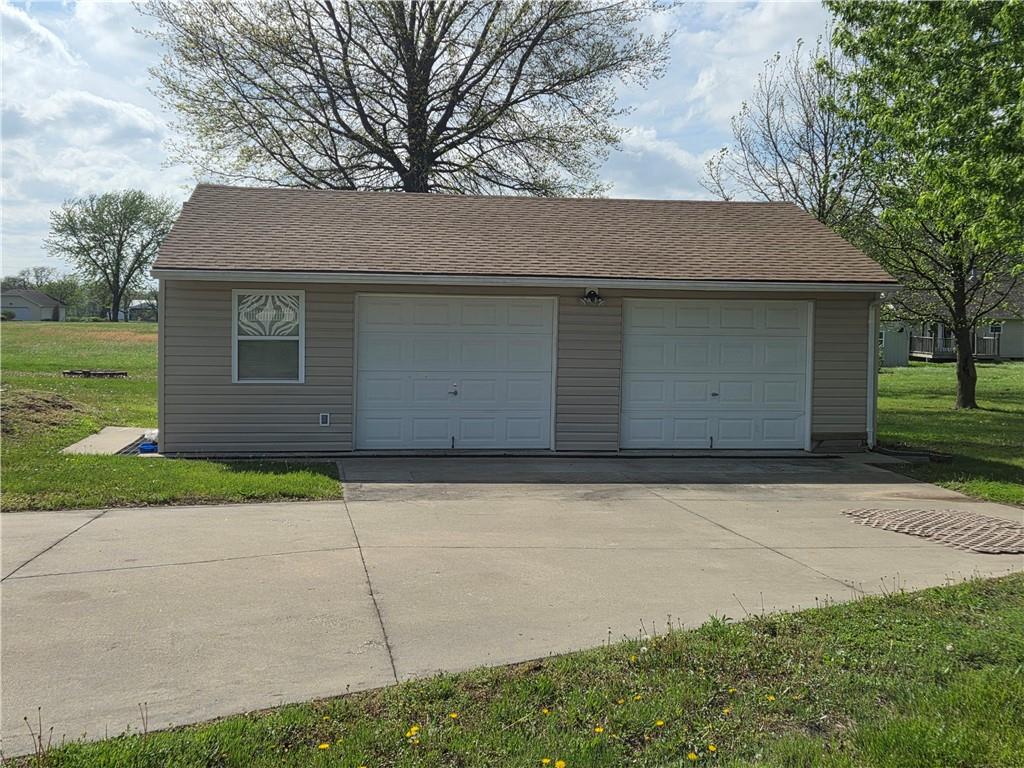129 Northwest 251 Road Clinton, MO 64735 - Photo 25 of 46