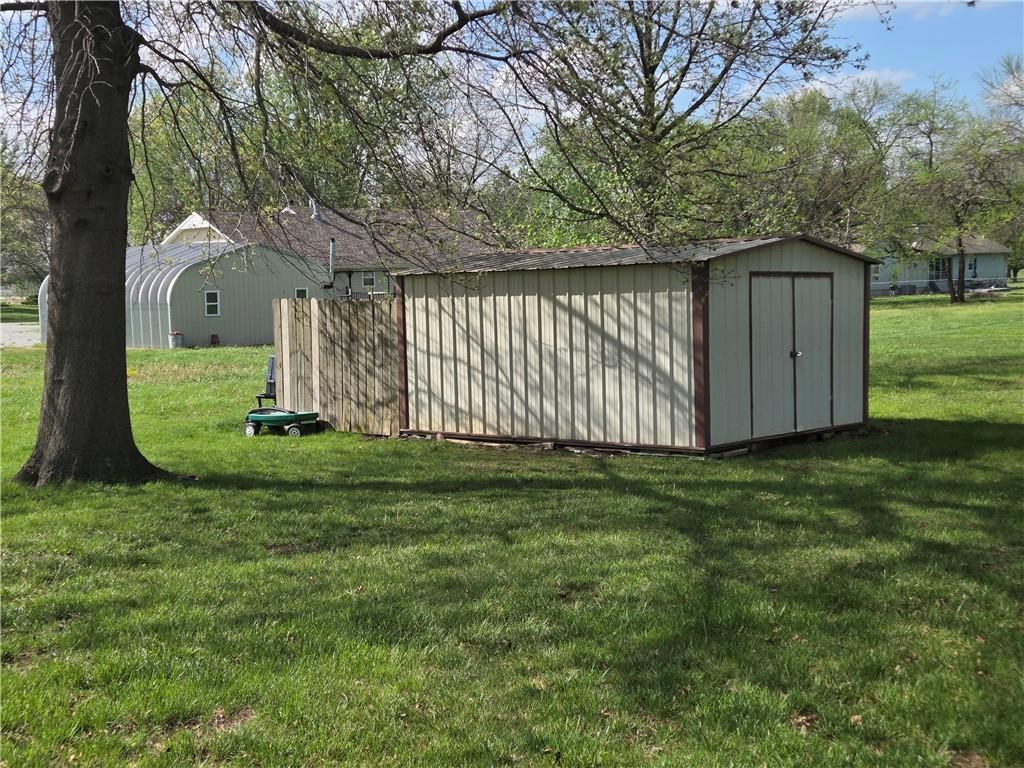 129 Northwest 251 Road Clinton, MO 64735 - Photo 27 of 46