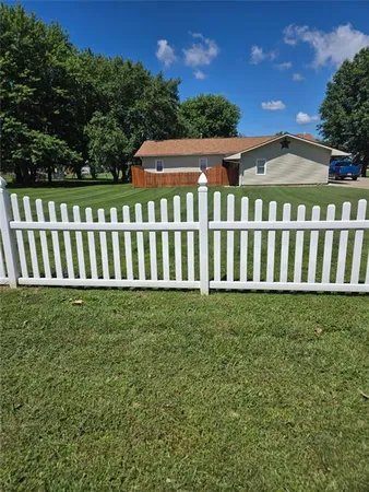 $320,000 | 129 Northwest 251 Road, Clinton, MO 64735