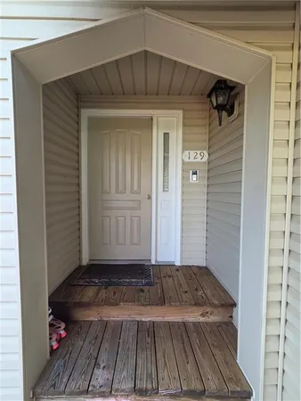 $320,000 | 129 Northwest 251 Road, Clinton, MO 64735