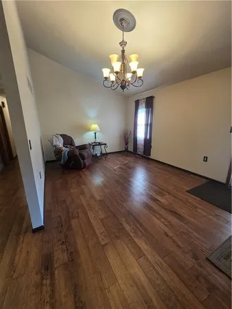 $320,000 | 129 Northwest 251 Road, Clinton, MO 64735