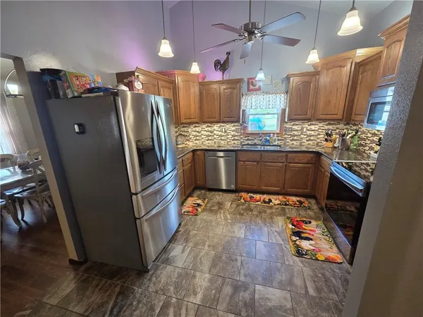 $320,000 | 129 Northwest 251 Road, Clinton, MO 64735