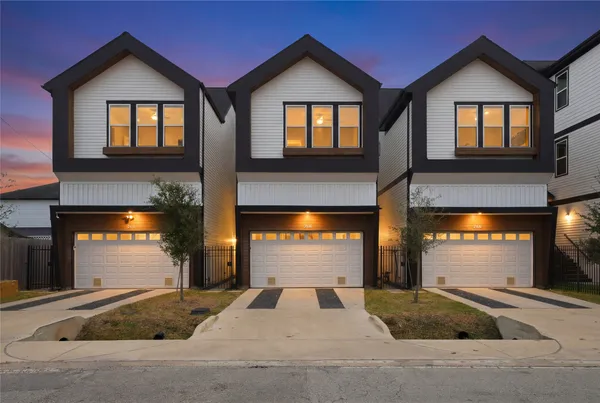 $3,800 | 2108 Beall Street, Houston, TX 77008