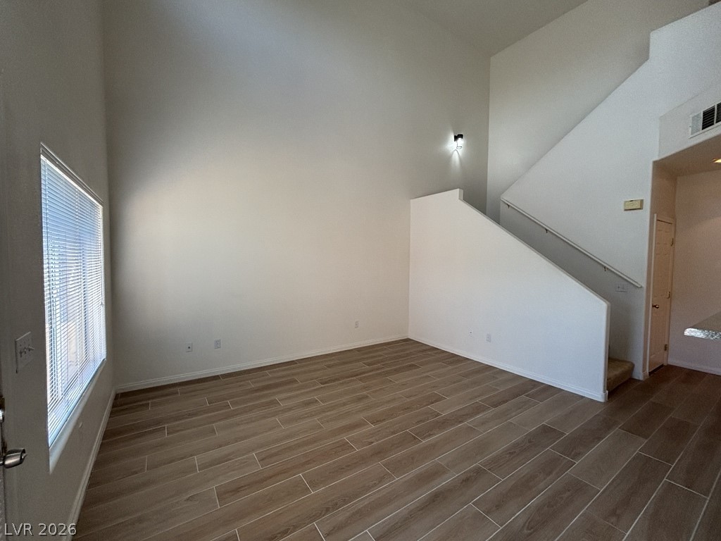 4915 East Russell Road, Unit 130 Las Vegas, NV 89120 - Photo 3 of 14 Unfurnished living room