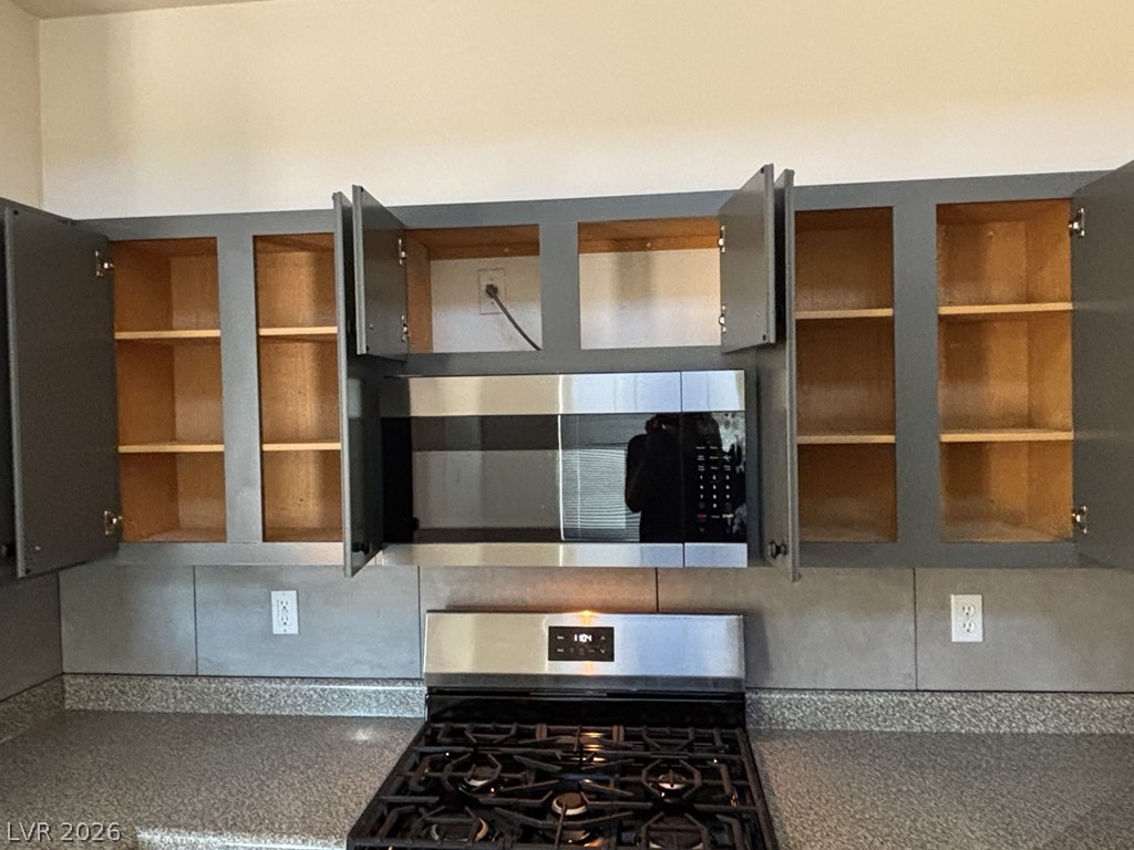 4915 East Russell Road, Unit 130 Las Vegas, NV 89120 - Photo 7 of 14 Kitchen featuring stainless steel appliances