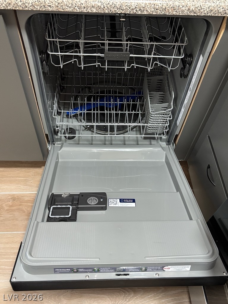 4915 East Russell Road, Unit 130 Las Vegas, NV 89120 - Photo 8 of 14 Dishwashing machine