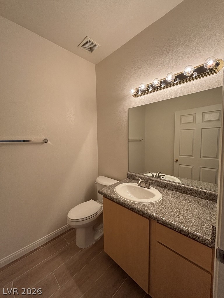 4915 East Russell Road, Unit 130 Las Vegas, NV 89120 - Photo 9 of 14 Bathroom with vanity