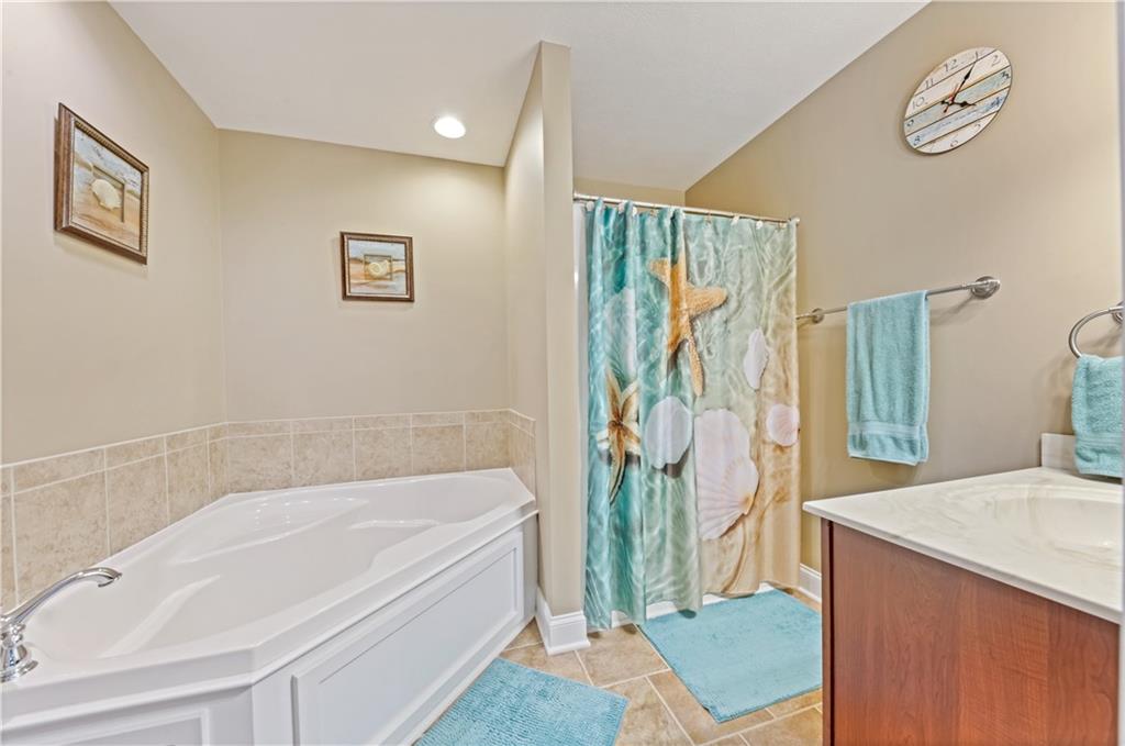 407 Forrest Hill Road Industry, PA 15052 - Photo 11 of 25