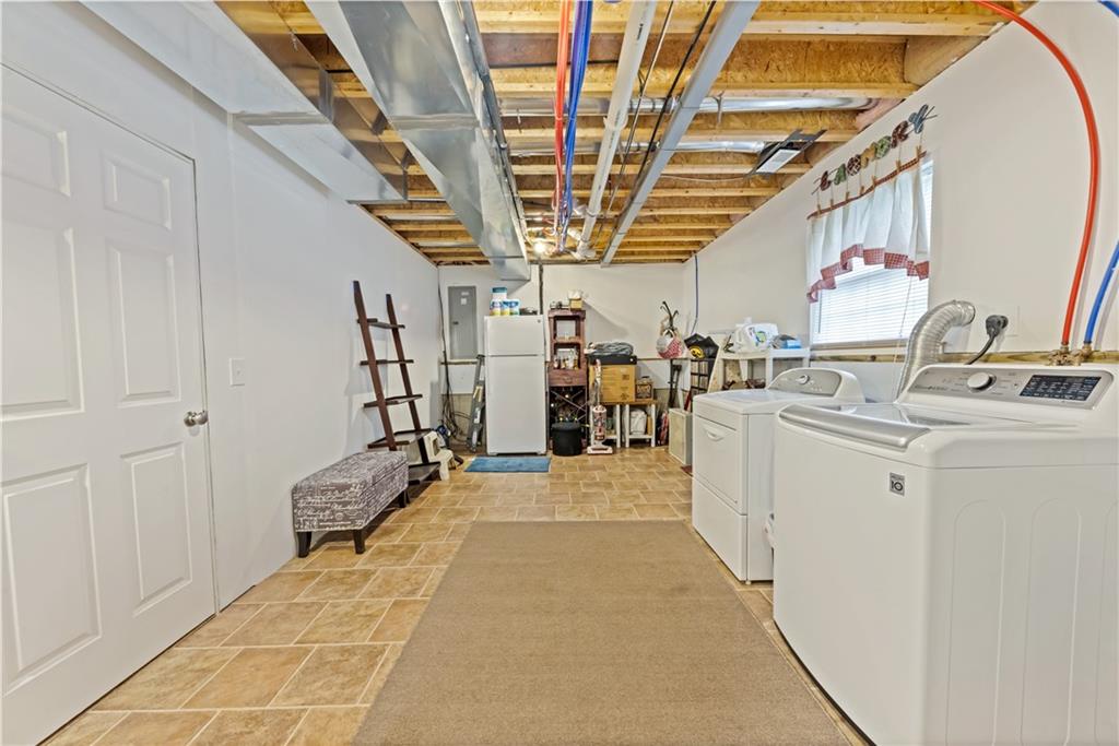 407 Forrest Hill Road Industry, PA 15052 - Photo 21 of 25