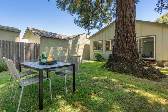 $1,100,000 | 1039 Stevenson Street, Santa Rosa, CA 95404