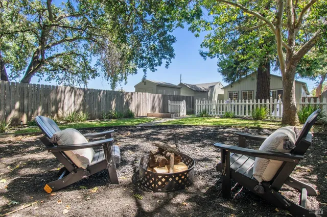 $1,100,000 | 1039 Stevenson Street, Santa Rosa, CA 95404