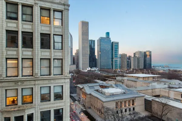 $1,498,000 | 310 South Michigan Avenue, Unit 1500, Chicago, IL 60604