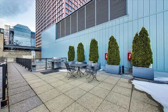 $1,498,000 | 310 South Michigan Avenue, Unit 1500, Chicago, IL 60604