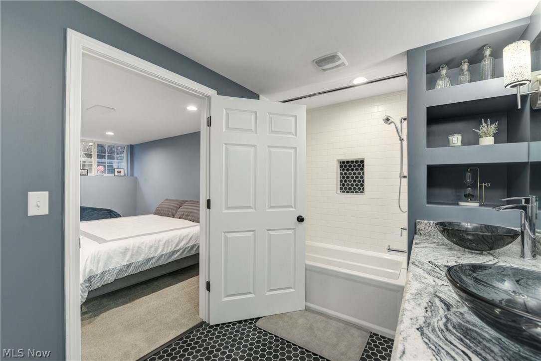 1711 Fulton Road Cleveland, OH 44113 - Photo 32 of 35 Gallery Image 32