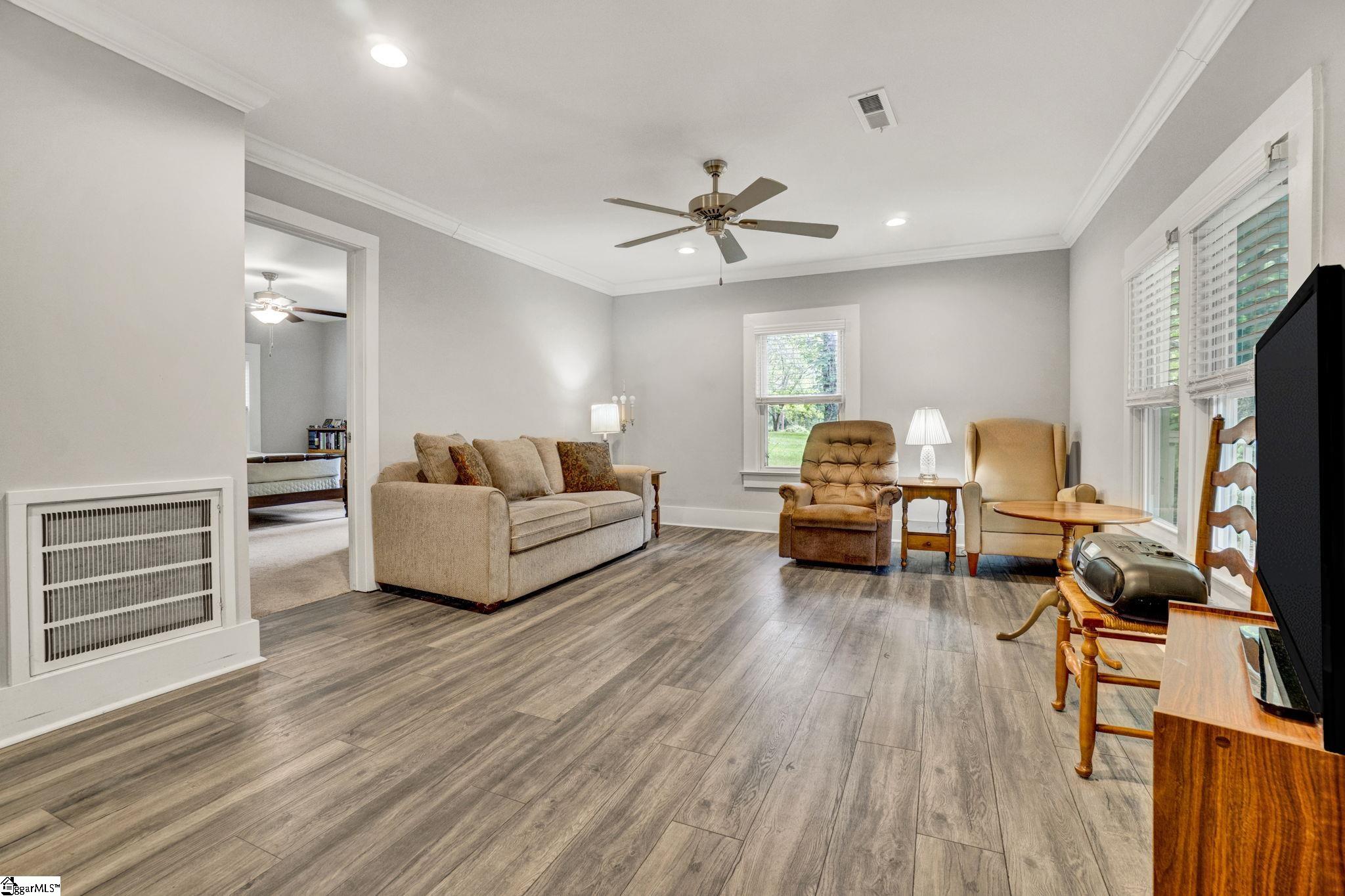 403 Trussell Street Honea Path, SC 29654 - Photo 7 of 37
