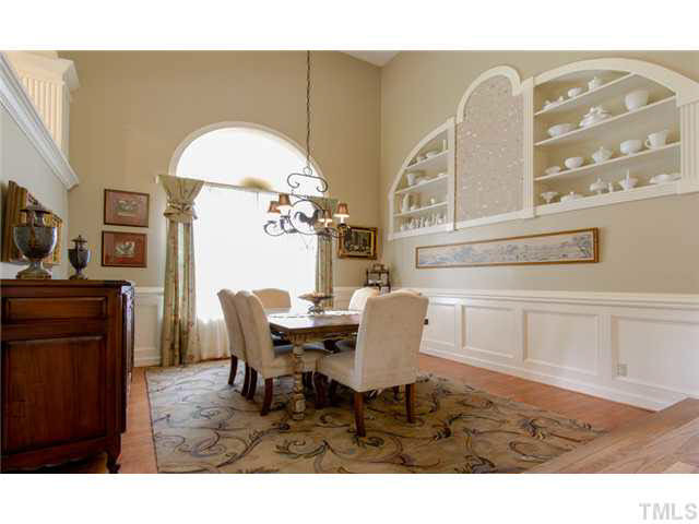 10009 Goodview Court Raleigh, NC 27613 - Photo 6 of 25 Dining Room