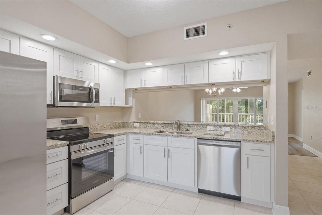 960 Starkey Road, Unit 5105 Largo, FL 33771 - Photo 11 of 32
