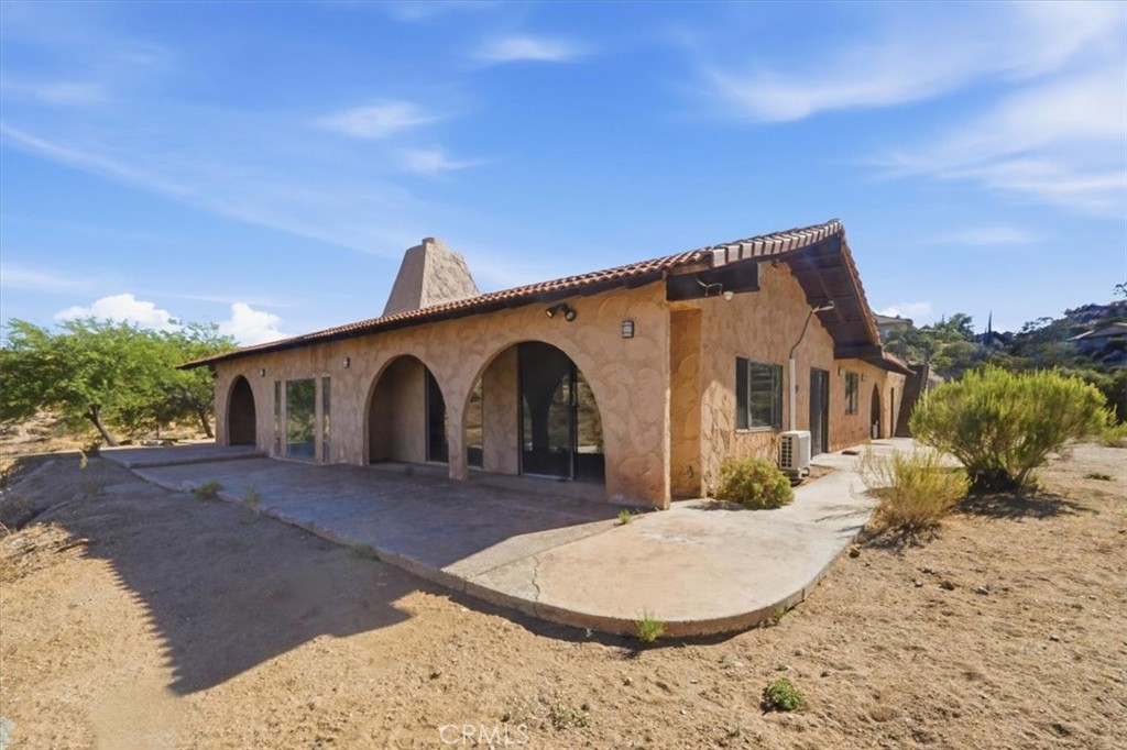 54026 Ridge Road Yucca Valley, CA 92284 - Photo 3 of 49