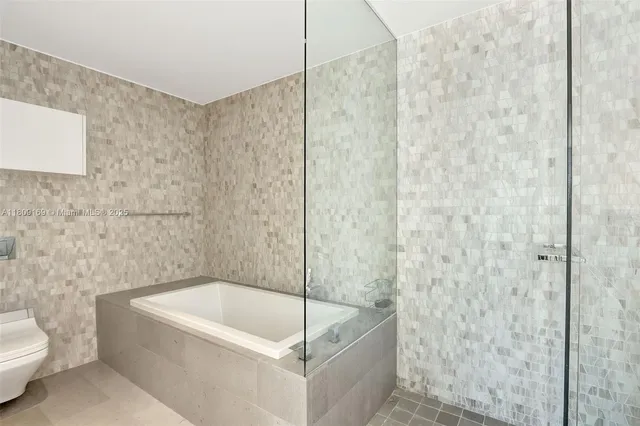 $1,580,000 | 68 Southeast 6th Street, Unit 1203, Miami, FL 33131