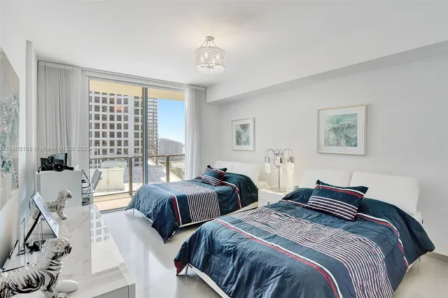 $1,580,000 | 68 Southeast 6th Street, Unit 1203, Miami, FL 33131